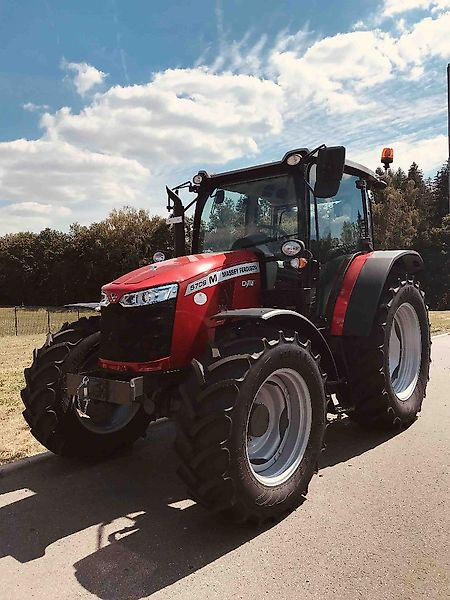 Massey Ferguson MF 5709 M Dyna-4 - Traktori: kuva Massey Ferguson MF 5709 M Dyna-4 - Traktori Massey Ferguson MF 5709 M Dyna-4 - Traktori: kuva Massey Ferguson MF 5709 M Dyna-4 - Traktori