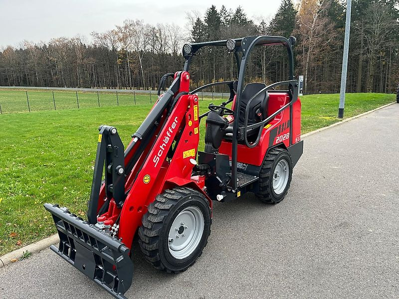 Schäffer 2028 SLT - Pienkuormaaja: kuva Schäffer 2028 SLT - Pienkuormaaja Schäffer 2028 SLT - Pienkuormaaja: kuva Schäffer 2028 SLT - Pienkuormaaja