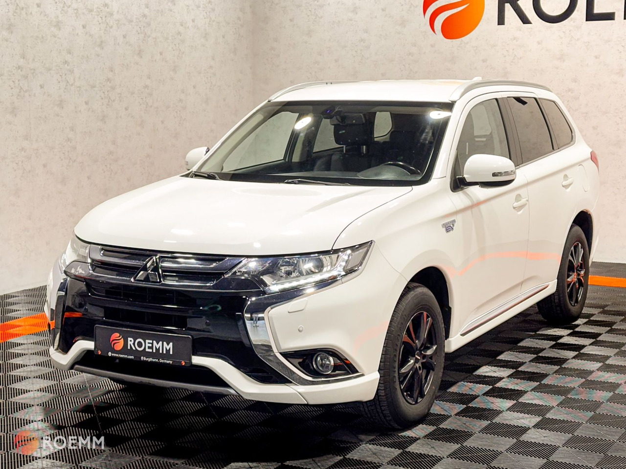 Mitsubishi Outlander PHEV Basis 4WD*GARANTIE*Touchscreen* - Maasturi/ Katumaasturi: kuva Mitsubishi Outlander PHEV Basis 4WD*GARANTIE*Touchscreen* - Maasturi/ Katumaasturi Mitsubishi Outlander PHEV Basis 4WD*GARANTIE*Touchscreen* - Maasturi/ Katumaasturi: kuva Mitsubishi Outlander PHEV Basis 4WD*GARANTIE*Touchscreen* - Maasturi/ Katumaasturi