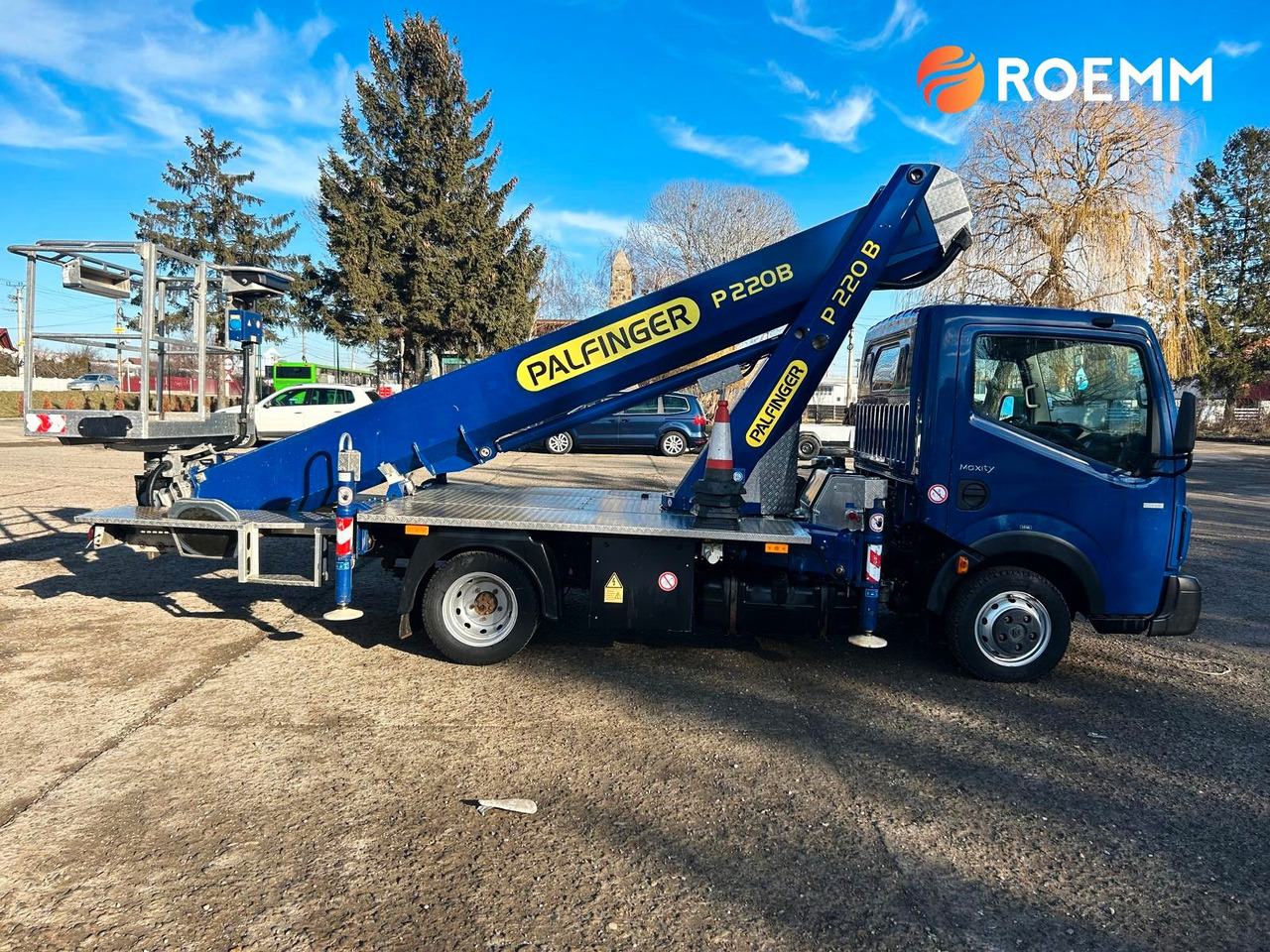 Renault F241 P220B Maxity* - Itsekulkevat henkilönostimet: kuva Renault F241 P220B Maxity* - Itsekulkevat henkilönostimet Renault F241 P220B Maxity* - Itsekulkevat henkilönostimet: kuva Renault F241 P220B Maxity* - Itsekulkevat henkilönostimet