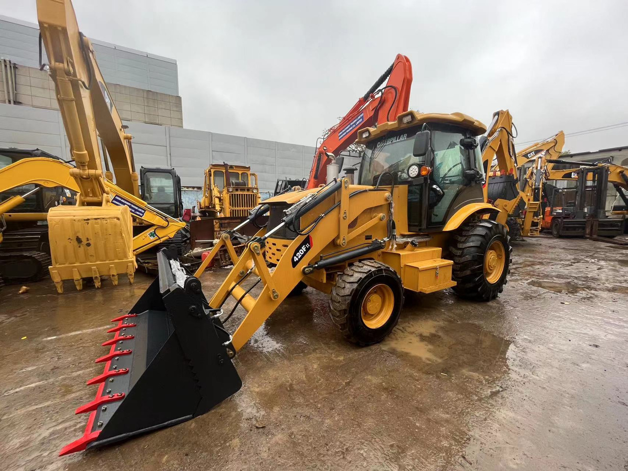 Caterpillar 420 Backhoe Loader CAT 420F 420F2 JCB3CX 4CX In Great Work Condition - Kaivuri-trukki: kuva Caterpillar 420 Backhoe Loader CAT 420F 420F2 JCB3CX 4CX In Great Work Condition - Kaivuri-trukki Caterpillar 420 Backhoe Loader CAT 420F 420F2 JCB3CX 4CX In Great Work Condition - Kaivuri-trukki: kuva Caterpillar 420 Backhoe Loader CAT 420F 420F2 JCB3CX 4CX In Great Work Condition - Kaivuri-trukki