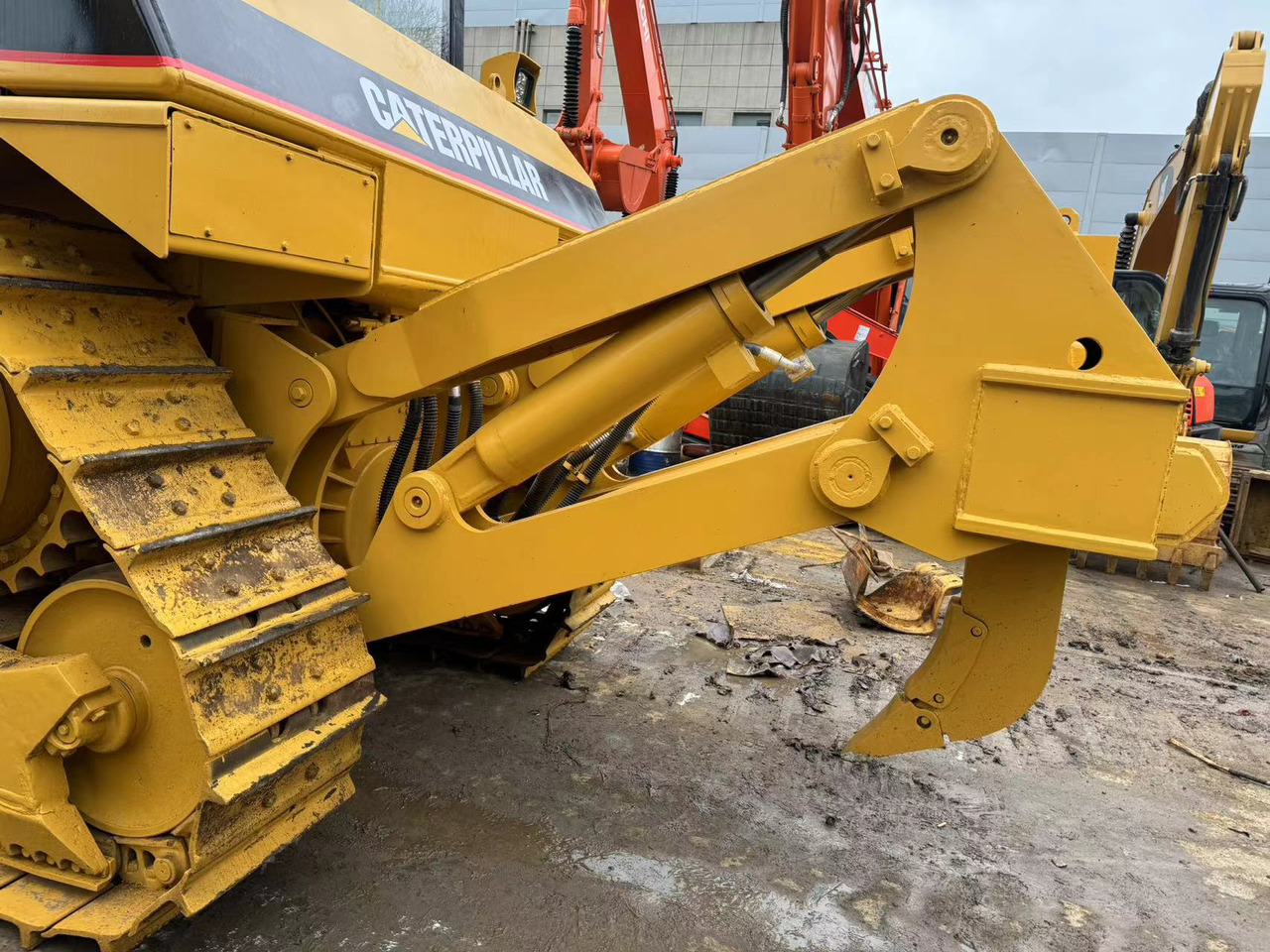 Caterpillar CAT D8R D8T D7H D7R D7G D7R D7E Used Bulldozer in Excellent Work Condition for Slae - Puskutraktori: kuva Caterpillar CAT D8R D8T D7H D7R D7G D7R D7E Used Bulldozer in Excellent Work Condition for Slae - Puskutraktori Caterpillar CAT D8R D8T D7H D7R D7G D7R D7E Used Bulldozer in Excellent Work Condition for Slae - Puskutraktori: kuva Caterpillar CAT D8R D8T D7H D7R D7G D7R D7E Used Bulldozer in Excellent Work Condition for Slae - Puskutraktori