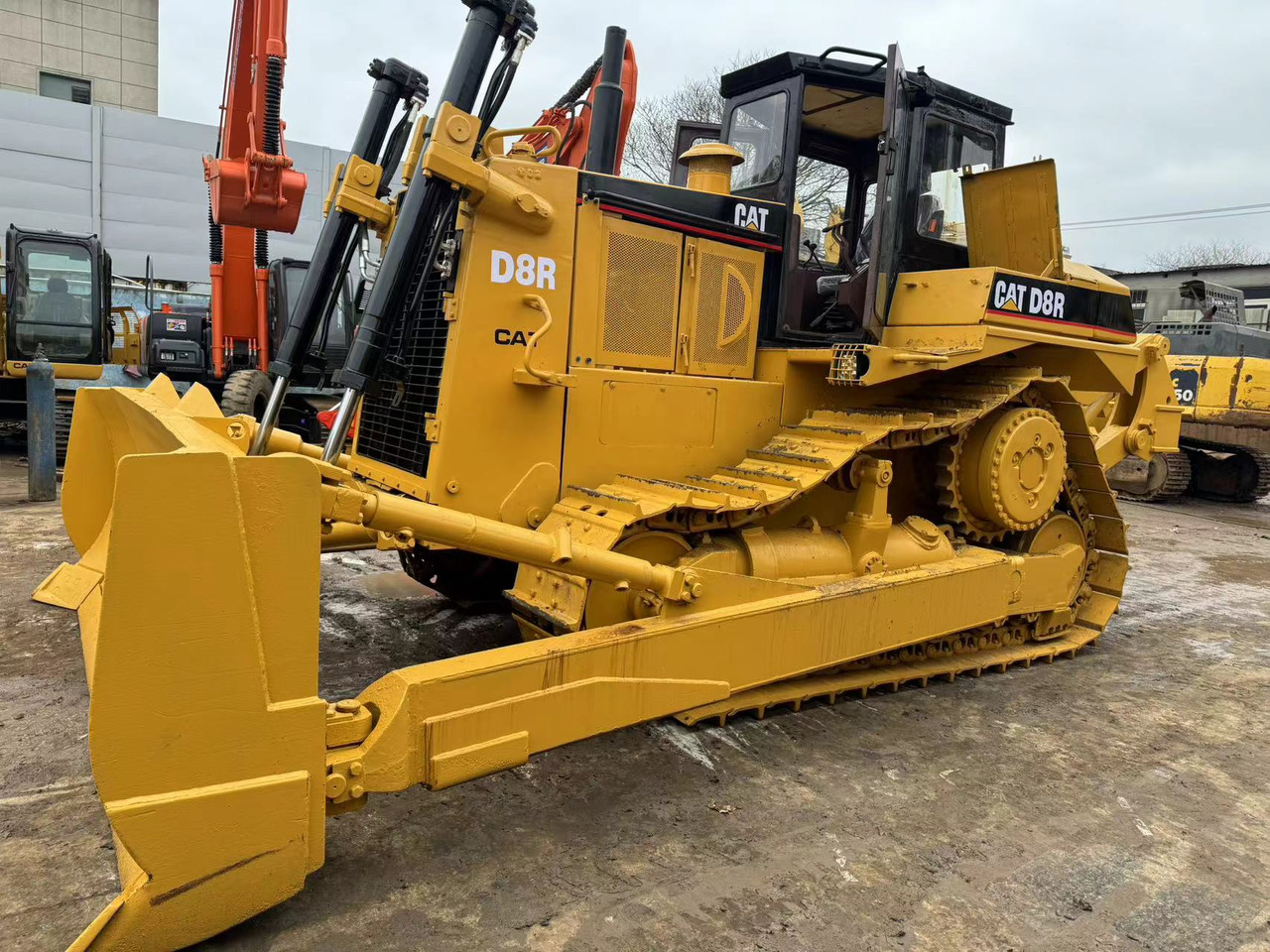 Caterpillar CAT D8R D8T D7H D7R D7G D7R D7E Used Bulldozer in Excellent Work Condition for Slae - Puskutraktori: kuva Caterpillar CAT D8R D8T D7H D7R D7G D7R D7E Used Bulldozer in Excellent Work Condition for Slae - Puskutraktori Caterpillar CAT D8R D8T D7H D7R D7G D7R D7E Used Bulldozer in Excellent Work Condition for Slae - Puskutraktori: kuva Caterpillar CAT D8R D8T D7H D7R D7G D7R D7E Used Bulldozer in Excellent Work Condition for Slae - Puskutraktori