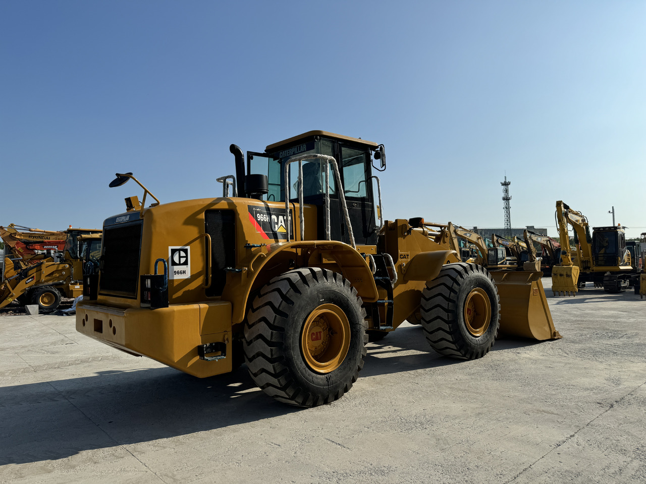 Caterpillar Used Loader CAT966 966H 966G 966F 980G 988G Secondhand Loaders in High Quality - Pyöräkuormaaja: kuva Caterpillar Used Loader CAT966 966H 966G 966F 980G 988G Secondhand Loaders in High Quality - Pyöräkuormaaja Caterpillar Used Loader CAT966 966H 966G 966F 980G 988G Secondhand Loaders in High Quality - Pyöräkuormaaja: kuva Caterpillar Used Loader CAT966 966H 966G 966F 980G 988G Secondhand Loaders in High Quality - Pyöräkuormaaja