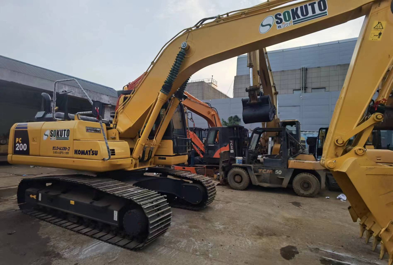 Komatsu PC200 PC210 PC220 Used Excavator Crawler Hydraulic High Quality Secondhand Excavator for Sale - Telakaivukone: kuva Komatsu PC200 PC210 PC220 Used Excavator Crawler Hydraulic High Quality Secondhand Excavator for Sale - Telakaivukone Komatsu PC200 PC210 PC220 Used Excavator Crawler Hydraulic High Quality Secondhand Excavator for Sale - Telakaivukone: kuva Komatsu PC200 PC210 PC220 Used Excavator Crawler Hydraulic High Quality Secondhand Excavator for Sale - Telakaivukone