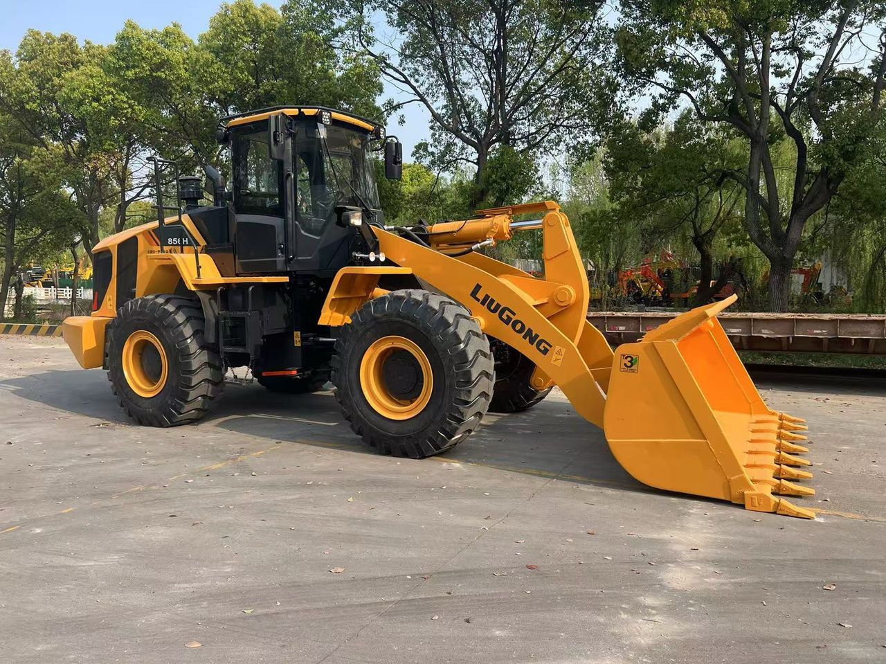Liugong CLG 856H used wheel loader with cummins engine - Pyöräkuormaaja: kuva Liugong CLG 856H used wheel loader with cummins engine - Pyöräkuormaaja Liugong CLG 856H used wheel loader with cummins engine - Pyöräkuormaaja: kuva Liugong CLG 856H used wheel loader with cummins engine - Pyöräkuormaaja