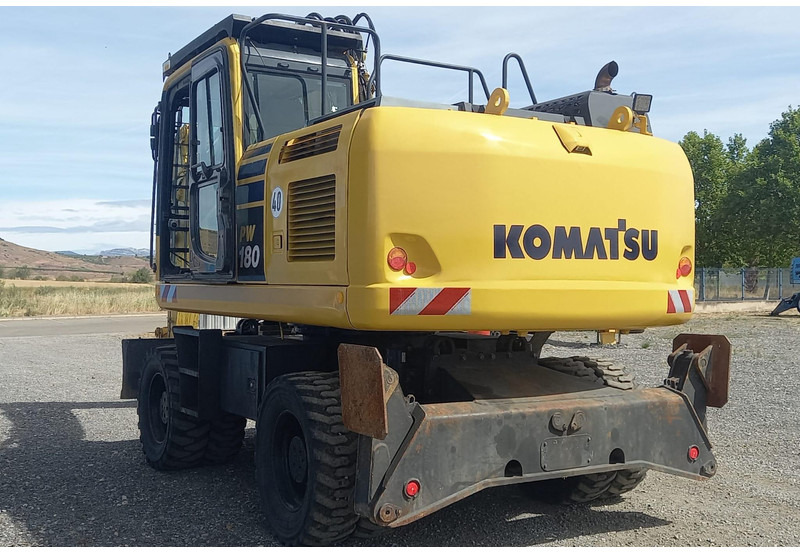 Komatsu PW180-10 - Pyöräalustainen kaivinkone: kuva Komatsu PW180-10 - Pyöräalustainen kaivinkone Komatsu PW180-10 - Pyöräalustainen kaivinkone: kuva Komatsu PW180-10 - Pyöräalustainen kaivinkone