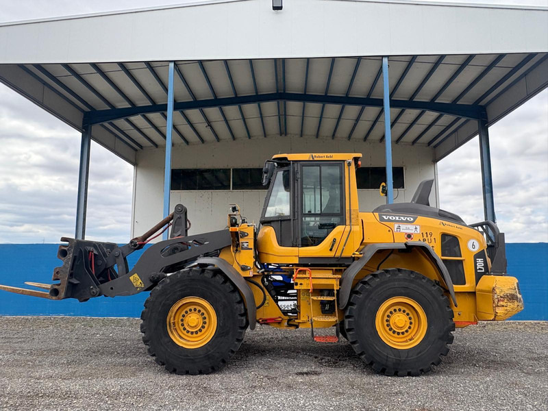 Volvo L70H - Pyöräkuormaaja: kuva Volvo L70H - Pyöräkuormaaja Volvo L70H - Pyöräkuormaaja: kuva Volvo L70H - Pyöräkuormaaja