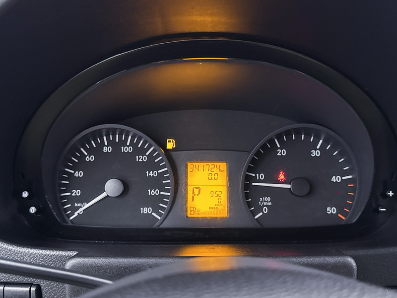 Mercedes-Benz Sprinter 316 2.2 CDI Bakwagen Meubelbak met Laadklep D'Hollandia Cruise Control Zijdeur - Jakeluauto: kuva Mercedes-Benz Sprinter 316 2.2 CDI Bakwagen Meubelbak met Laadklep D'Hollandia Cruise Control Zijdeur - Jakeluauto Mercedes-Benz Sprinter 316 2.2 CDI Bakwagen Meubelbak met Laadklep D'Hollandia Cruise Control Zijdeur - Jakeluauto: kuva Mercedes-Benz Sprinter 316 2.2 CDI Bakwagen Meubelbak met Laadklep D'Hollandia Cruise Control Zijdeur - Jakeluauto