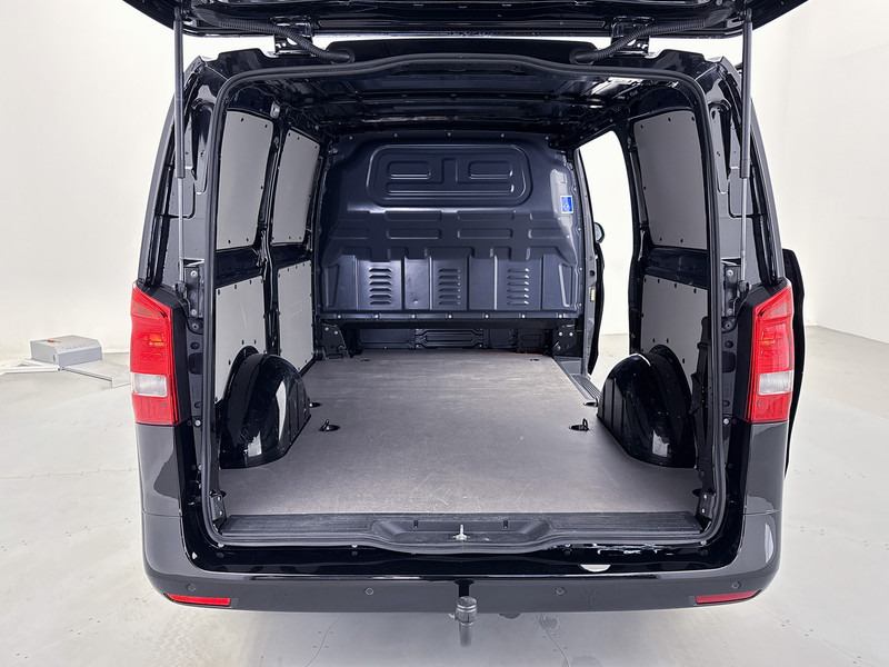 Pieni pakettiauto Mercedes-Benz Vito 116 CDI Lang Trekhaak Navigatie Apple Carplay/Android Auto Achteruitrijcamera: kuva Pieni pakettiauto Mercedes-Benz Vito 116 CDI Lang Trekhaak Navigatie Apple Carplay/Android Auto Achteruitrijcamera