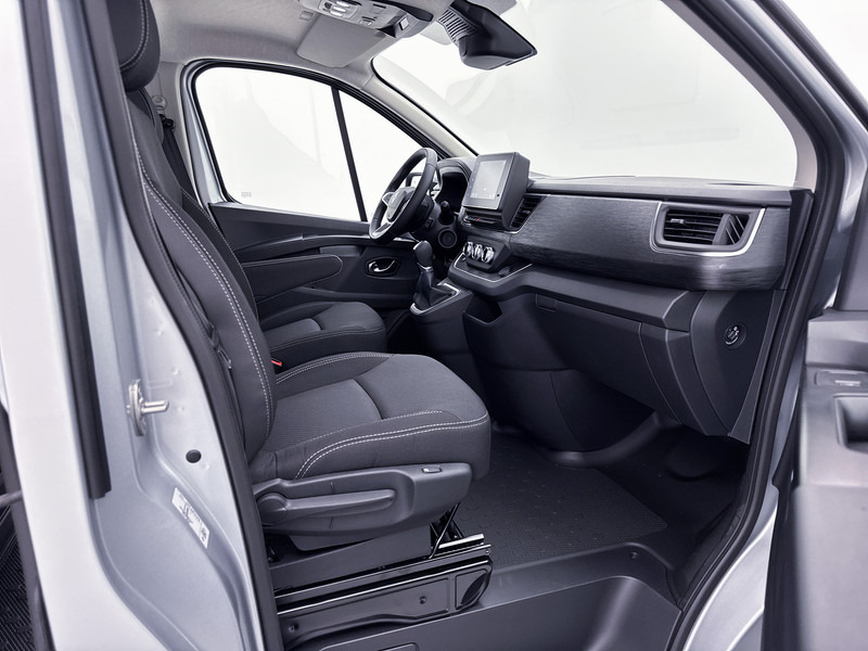 Pieni pakettiauto, Jatko-ohjaamo kevyt kuorma-auto Renault Trafic 2.0 Blue dCi EDC 170 T29 L2H1 Dubbele Cabine Trekhaak Achteruitrijcamera Navigatie Cruise Control: kuva Pieni pakettiauto, Jatko-ohjaamo kevyt kuorma-auto Renault Trafic 2.0 Blue dCi EDC 170 T29 L2H1 Dubbele Cabine Trekhaak Achteruitrijcamera Navigatie Cruise Control