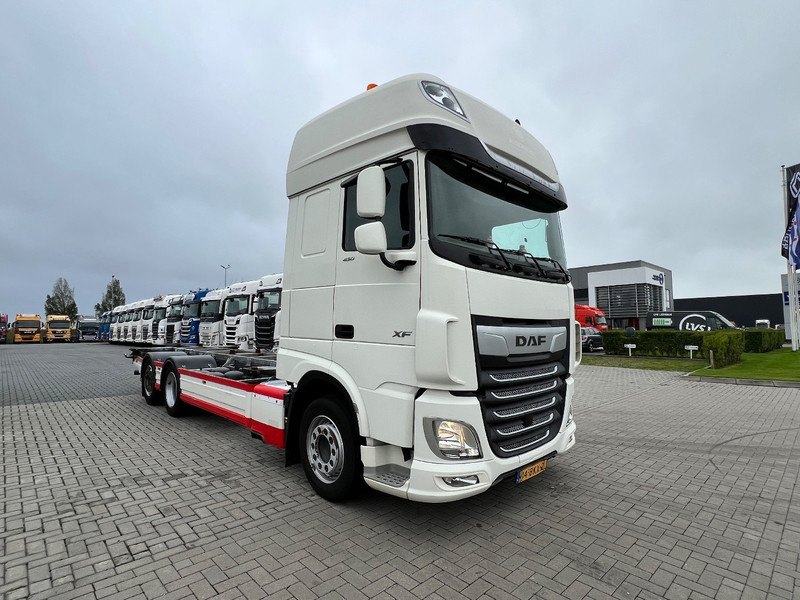 DAF XF 450 SSC 6x2 BDF - Kuorma-auto alusta: kuva DAF XF 450 SSC 6x2 BDF - Kuorma-auto alusta DAF XF 450 SSC 6x2 BDF - Kuorma-auto alusta: kuva DAF XF 450 SSC 6x2 BDF - Kuorma-auto alusta