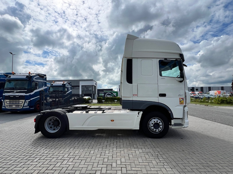 DAF XF 460 4x2 Trekker SSC / 2x Tank / full spoiler - Vetopöytäauto: kuva DAF XF 460 4x2 Trekker SSC / 2x Tank / full spoiler - Vetopöytäauto DAF XF 460 4x2 Trekker SSC / 2x Tank / full spoiler - Vetopöytäauto: kuva DAF XF 460 4x2 Trekker SSC / 2x Tank / full spoiler - Vetopöytäauto