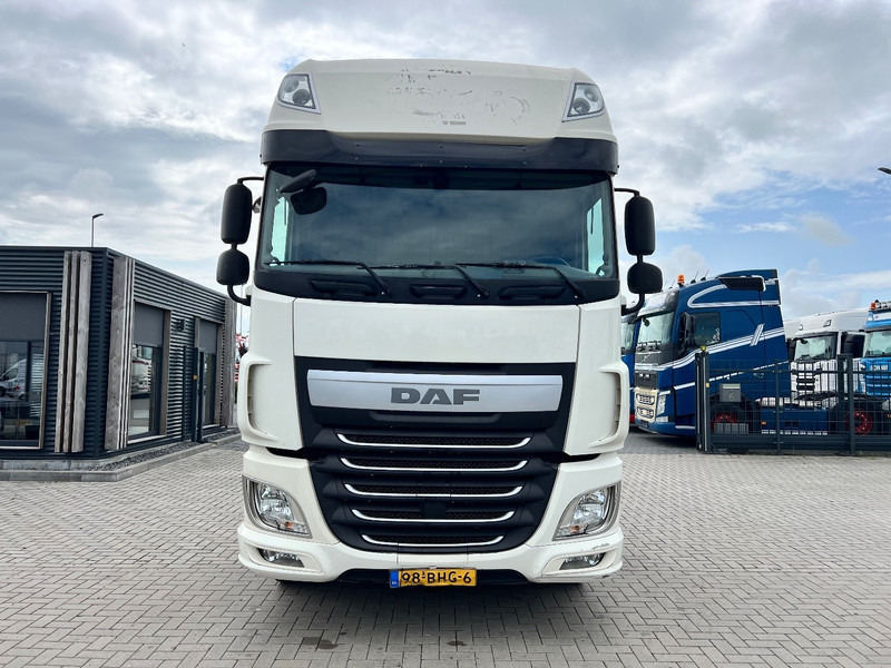 DAF XF 460 4x2 Trekker SSC / 2x Tank / full spoiler - Vetopöytäauto: kuva DAF XF 460 4x2 Trekker SSC / 2x Tank / full spoiler - Vetopöytäauto DAF XF 460 4x2 Trekker SSC / 2x Tank / full spoiler - Vetopöytäauto: kuva DAF XF 460 4x2 Trekker SSC / 2x Tank / full spoiler - Vetopöytäauto