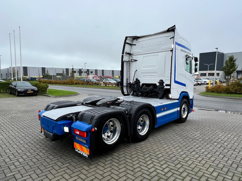 Scania R500 NGS 6x2 Trekker WB 2.95 / Retarder / 2x Tank / Special interior - Vetopöytäauto: kuva Scania R500 NGS 6x2 Trekker WB 2.95 / Retarder / 2x Tank / Special interior - Vetopöytäauto Scania R500 NGS 6x2 Trekker WB 2.95 / Retarder / 2x Tank / Special interior - Vetopöytäauto: kuva Scania R500 NGS 6x2 Trekker WB 2.95 / Retarder / 2x Tank / Special interior - Vetopöytäauto