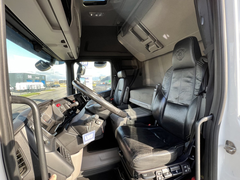 Leasing Scania R540 6x2 NGS 6x2 Trekker Retarder / Highline / / PTO Prep./  591.664km Scania R540 6x2 NGS 6x2 Trekker Retarder / Highline / / PTO Prep./  591.664km: kuva Leasing Scania R540 6x2 NGS 6x2 Trekker Retarder / Highline / / PTO Prep./  591.664km Scania R540 6x2 NGS 6x2 Trekker Retarder / Highline / / PTO Prep./  591.664km