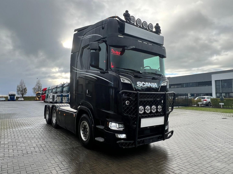 Scania S730 6x4 Trekker Retarder / Special Interior - Vetopöytäauto: kuva Scania S730 6x4 Trekker Retarder / Special Interior - Vetopöytäauto Scania S730 6x4 Trekker Retarder / Special Interior - Vetopöytäauto: kuva Scania S730 6x4 Trekker Retarder / Special Interior - Vetopöytäauto