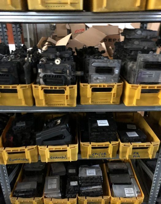 ECU EDC Renault Premium / 02 - Ohjainyksikkö - Kuorma-auto: kuva ECU EDC Renault Premium / 02 - Ohjainyksikkö - Kuorma-auto ECU EDC Renault Premium / 02 - Ohjainyksikkö - Kuorma-auto: kuva ECU EDC Renault Premium / 02 - Ohjainyksikkö - Kuorma-auto