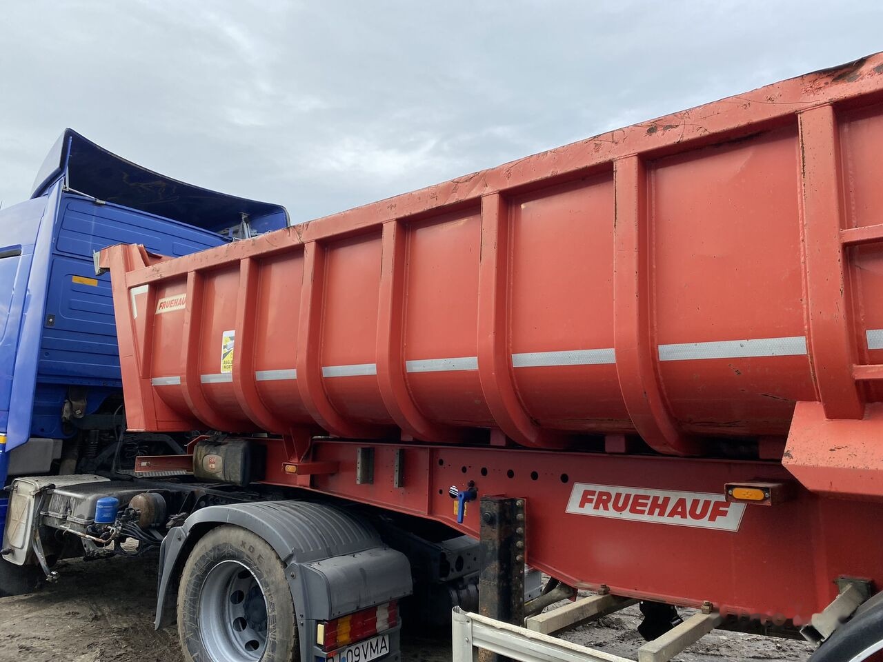 Fruehauf Semiremorca basculabila Aluminiu Agregate PV 6.28 T /// 2 PIECE - Kippiauto puoliperävaunu: kuva Fruehauf Semiremorca basculabila Aluminiu Agregate PV 6.28 T /// 2 PIECE - Kippiauto puoliperävaunu Fruehauf Semiremorca basculabila Aluminiu Agregate PV 6.28 T /// 2 PIECE - Kippiauto puoliperävaunu: kuva Fruehauf Semiremorca basculabila Aluminiu Agregate PV 6.28 T /// 2 PIECE - Kippiauto puoliperävaunu