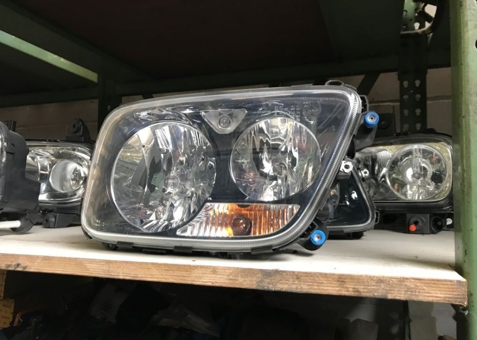 - Etulyhty - Kuorma-auto: kuva - Etulyhty - Kuorma-auto - Etulyhty - Kuorma-auto: kuva - Etulyhty - Kuorma-auto