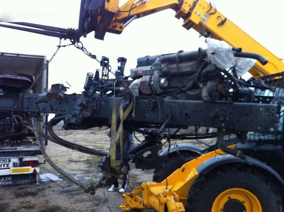 DAF xf95 EURO 5 piese din dezmembrari - Vetopöytäauto: kuva DAF xf95 EURO 5 piese din dezmembrari - Vetopöytäauto DAF xf95 EURO 5 piese din dezmembrari - Vetopöytäauto: kuva DAF xf95 EURO 5 piese din dezmembrari - Vetopöytäauto