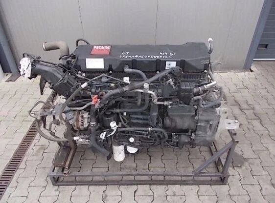 Renault GAMA T, T RANGE truck - Moottori - Kuorma-auto: kuva Renault GAMA T, T RANGE truck - Moottori - Kuorma-auto Renault GAMA T, T RANGE truck - Moottori - Kuorma-auto: kuva Renault GAMA T, T RANGE truck - Moottori - Kuorma-auto