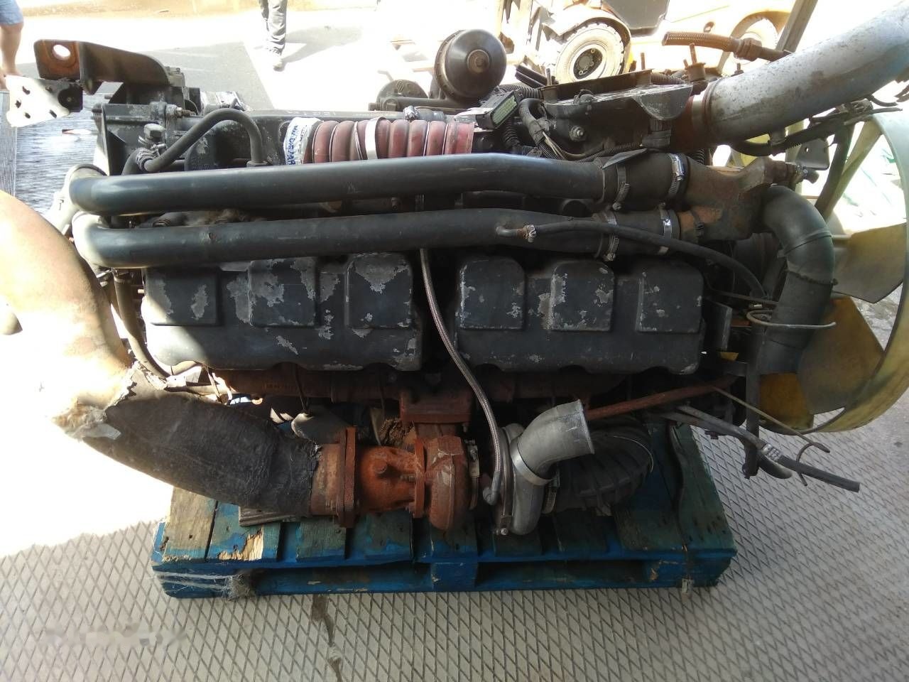 Renault Magnum E-TECH Renault MAGNUM - Moottori - Kuorma-auto: kuva Renault Magnum E-TECH Renault MAGNUM - Moottori - Kuorma-auto Renault Magnum E-TECH Renault MAGNUM - Moottori - Kuorma-auto: kuva Renault Magnum E-TECH Renault MAGNUM - Moottori - Kuorma-auto