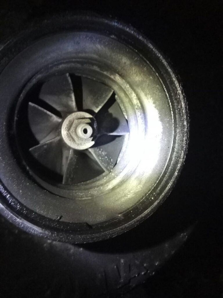 Scania DC1214 HPI Scania R 420 HPI E3 - Moottori - Kuorma-auto: kuva Scania DC1214 HPI Scania R 420 HPI E3 - Moottori - Kuorma-auto Scania DC1214 HPI Scania R 420 HPI E3 - Moottori - Kuorma-auto: kuva Scania DC1214 HPI Scania R 420 HPI E3 - Moottori - Kuorma-auto