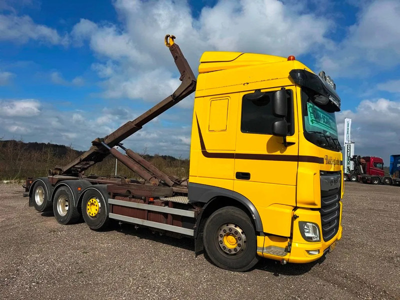 DAF XF 530 Hoglift with knæk arm. - Koukkulava kuorma-auto: kuva DAF XF 530 Hoglift with knæk arm. - Koukkulava kuorma-auto DAF XF 530 Hoglift with knæk arm. - Koukkulava kuorma-auto: kuva DAF XF 530 Hoglift with knæk arm. - Koukkulava kuorma-auto