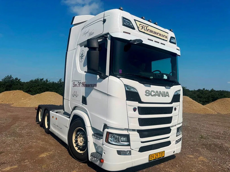 Scania R540 NGS Air Air Suspension. hydr, system. - Vetopöytäauto: kuva Scania R540 NGS Air Air Suspension. hydr, system. - Vetopöytäauto Scania R540 NGS Air Air Suspension. hydr, system. - Vetopöytäauto: kuva Scania R540 NGS Air Air Suspension. hydr, system. - Vetopöytäauto