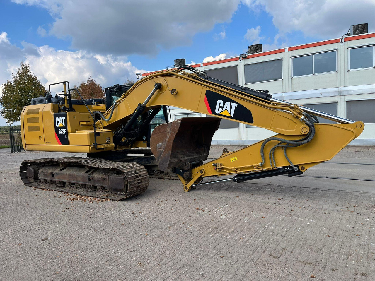 Caterpillar 323FL - Telakaivukone: kuva Caterpillar 323FL - Telakaivukone Caterpillar 323FL - Telakaivukone: kuva Caterpillar 323FL - Telakaivukone