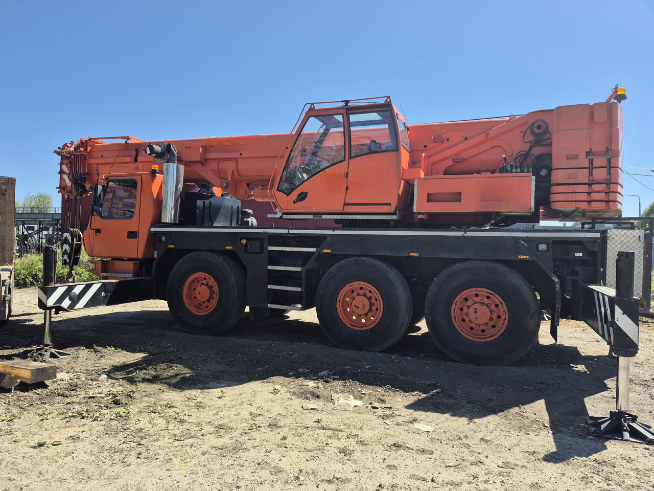 GROVE GMK3055 - Ajoneuvonosturi: kuva GROVE GMK3055 - Ajoneuvonosturi GROVE GMK3055 - Ajoneuvonosturi: kuva GROVE GMK3055 - Ajoneuvonosturi