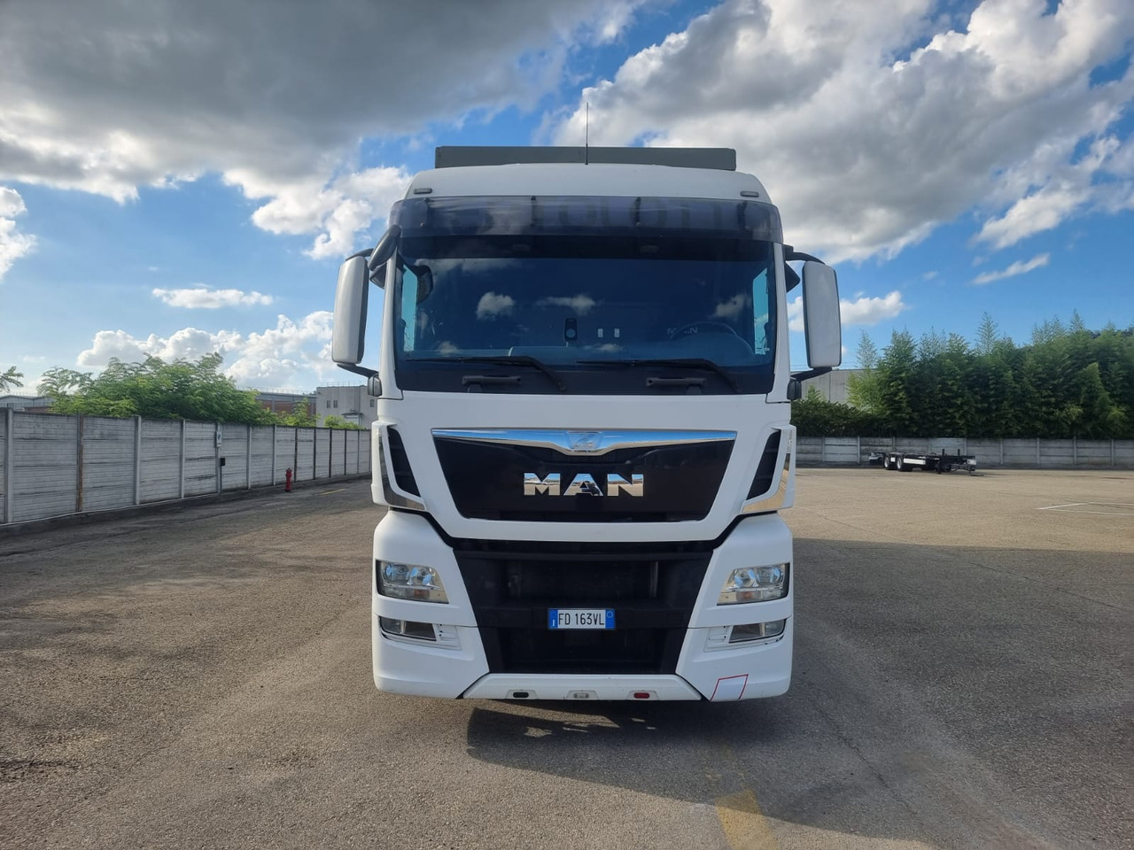 AUTOCARRO PORTACASSE - 2016 - 781000 km MAN TGX 26.440 6x2 - Pressukapelli kuorma-auto, Pressukapelliperävaunu: kuva AUTOCARRO PORTACASSE - 2016 - 781000 km MAN TGX 26.440 6x2 - Pressukapelli kuorma-auto, Pressukapelliperävaunu AUTOCARRO PORTACASSE - 2016 - 781000 km MAN TGX 26.440 6x2 - Pressukapelli kuorma-auto, Pressukapelliperävaunu: kuva AUTOCARRO PORTACASSE - 2016 - 781000 km MAN TGX 26.440 6x2 - Pressukapelli kuorma-auto, Pressukapelliperävaunu
