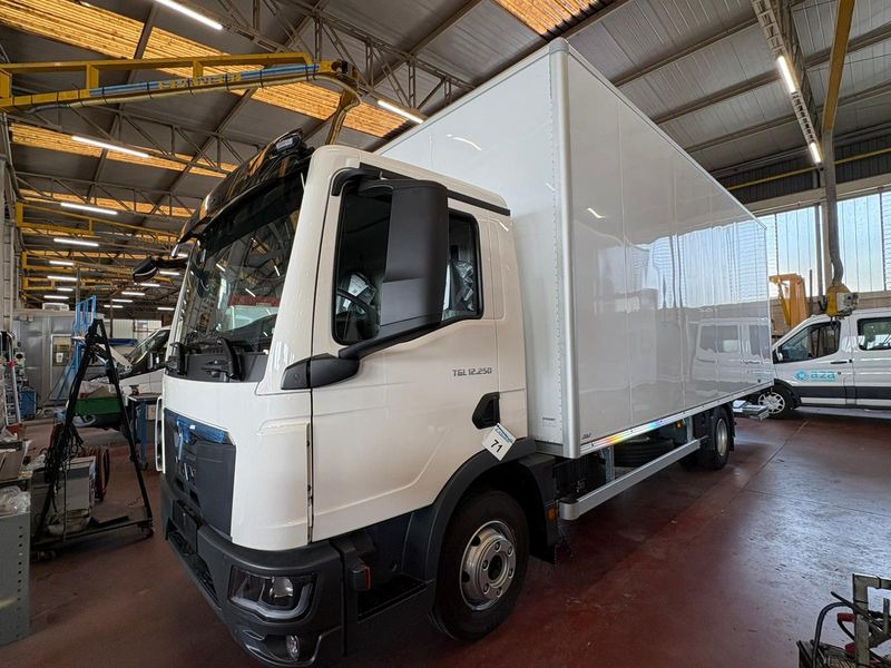 CUBO CON PEDANA 4x2 250hp MAN TGL 12.250 4x2 BL CH - Umpikori kuorma-auto: kuva CUBO CON PEDANA 4x2 250hp MAN TGL 12.250 4x2 BL CH - Umpikori kuorma-auto CUBO CON PEDANA 4x2 250hp MAN TGL 12.250 4x2 BL CH - Umpikori kuorma-auto: kuva CUBO CON PEDANA 4x2 250hp MAN TGL 12.250 4x2 BL CH - Umpikori kuorma-auto