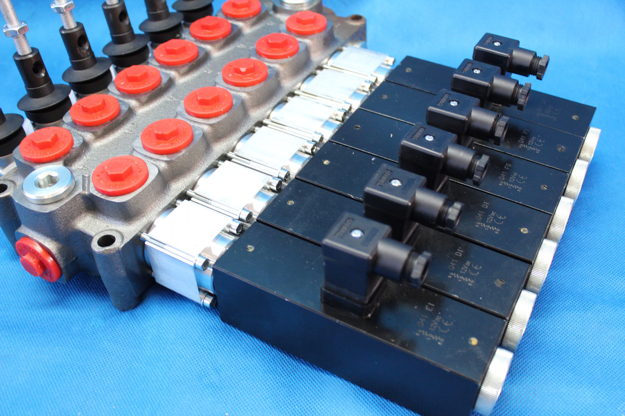 6 Sections Directional Control Valve Galtech Q95 120 l/min 31 GPM Electric solen for HDS-edged and cranes. - Lentokenttälaitteet: kuva 6 Sections Directional Control Valve Galtech Q95 120 l/min 31 GPM Electric solen for HDS-edged and cranes. - Lentokenttälaitteet 6 Sections Directional Control Valve Galtech Q95 120 l/min 31 GPM Electric solen for HDS-edged and cranes. - Lentokenttälaitteet: kuva 6 Sections Directional Control Valve Galtech Q95 120 l/min 31 GPM Electric solen for HDS-edged and cranes. - Lentokenttälaitteet