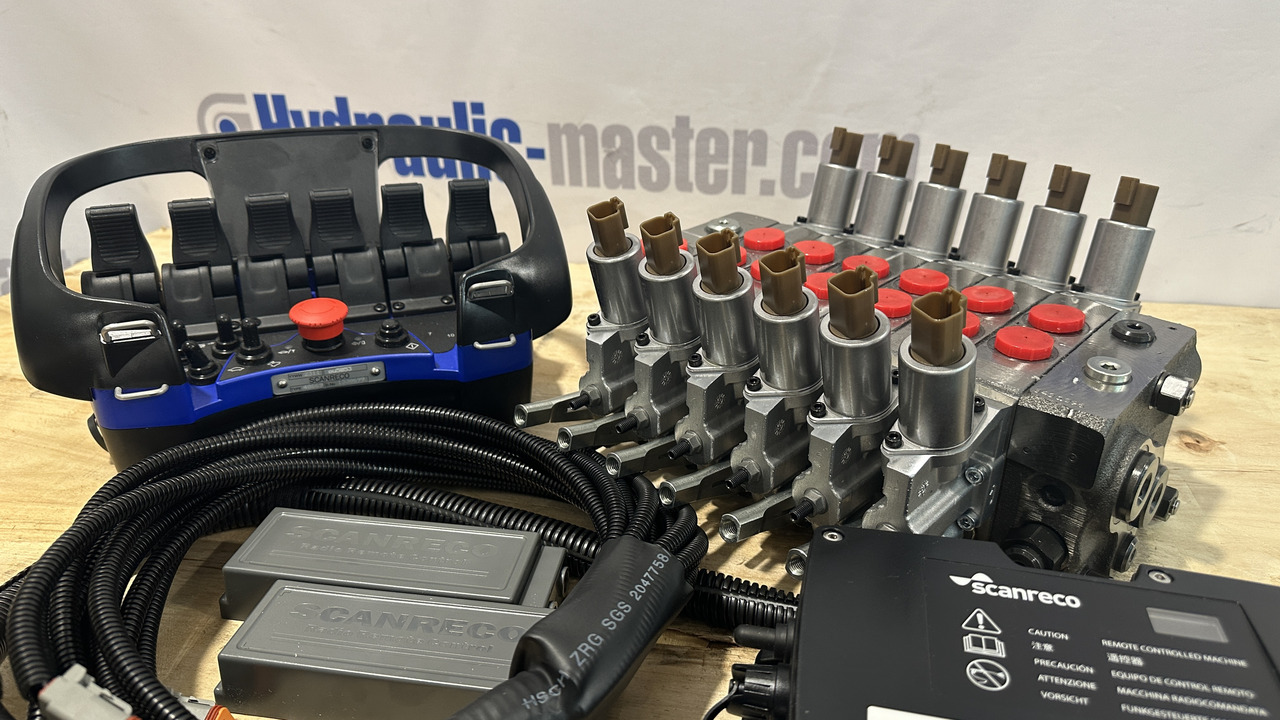 Proportional Valve Walvoil DPX100 with Control Scanreco RC400 and JP Joysticks Danfoss for Parker, Nordhyraulic, Fassi, Hiab - Metsäkone: kuva Proportional Valve Walvoil DPX100 with Control Scanreco RC400 and JP Joysticks Danfoss for Parker, Nordhyraulic, Fassi, Hiab - Metsäkone Proportional Valve Walvoil DPX100 with Control Scanreco RC400 and JP Joysticks Danfoss for Parker, Nordhyraulic, Fassi, Hiab - Metsäkone: kuva Proportional Valve Walvoil DPX100 with Control Scanreco RC400 and JP Joysticks Danfoss for Parker, Nordhyraulic, Fassi, Hiab - Metsäkone