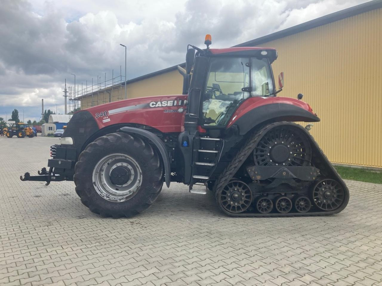 Case-IH MAGNUM 340 CVX ROWTRAC - Traktori: kuva Case-IH MAGNUM 340 CVX ROWTRAC - Traktori Case-IH MAGNUM 340 CVX ROWTRAC - Traktori: kuva Case-IH MAGNUM 340 CVX ROWTRAC - Traktori