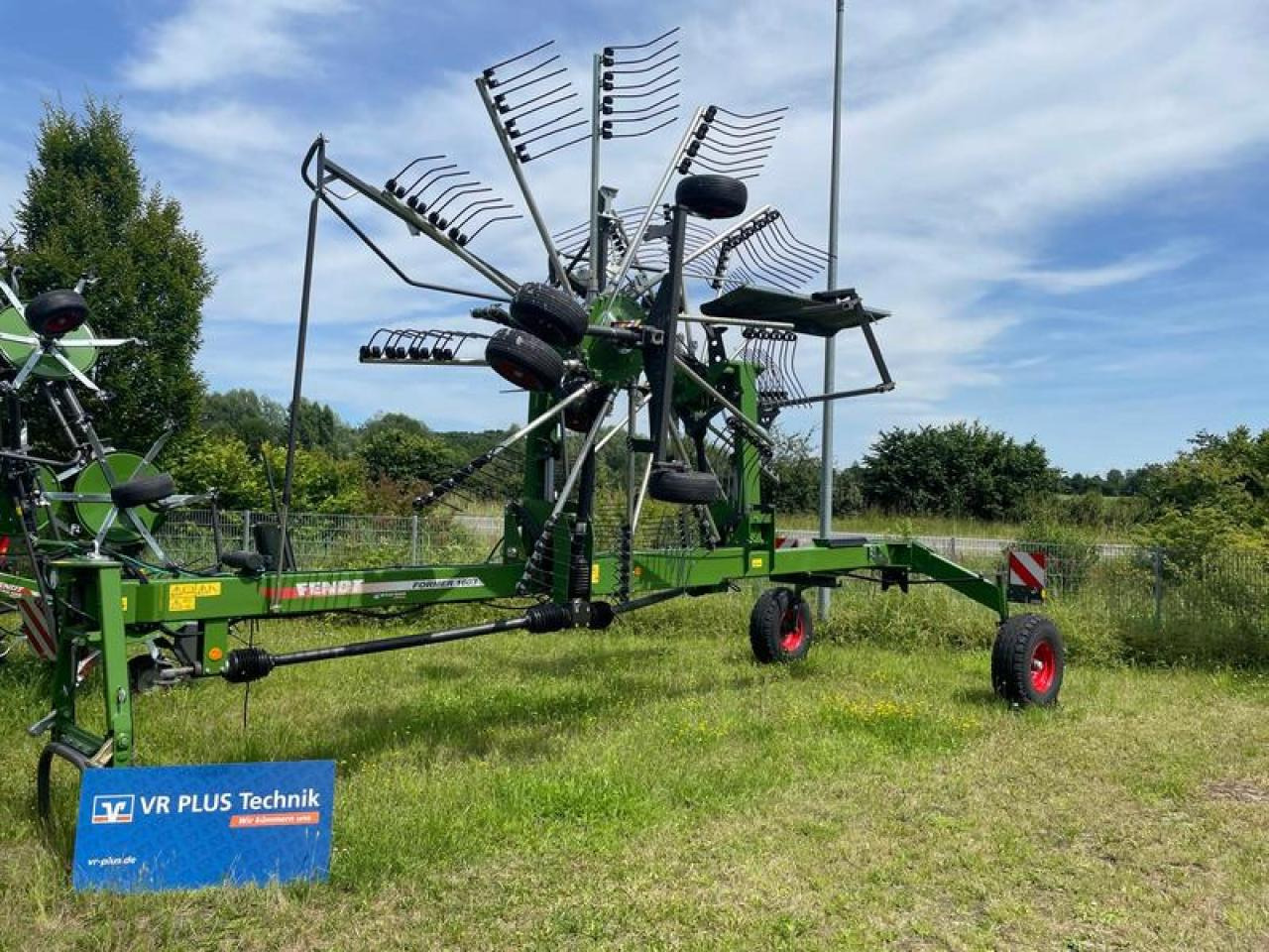 Fendt FORMER 1603 AKTION - Pöyhin: kuva Fendt FORMER 1603 AKTION - Pöyhin Fendt FORMER 1603 AKTION - Pöyhin: kuva Fendt FORMER 1603 AKTION - Pöyhin