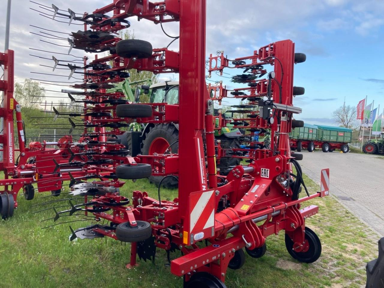 HORSCH TRANSFORMER 6 VF - Maanmuokkauskone: kuva HORSCH TRANSFORMER 6 VF - Maanmuokkauskone HORSCH TRANSFORMER 6 VF - Maanmuokkauskone: kuva HORSCH TRANSFORMER 6 VF - Maanmuokkauskone