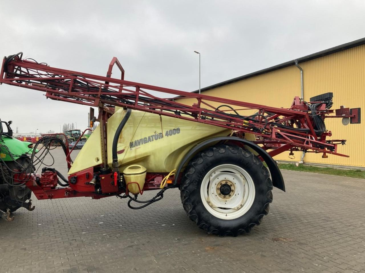 Hardi NAVIGATOR 4000L 27M - Hinattava kasvinsuojeluruisku: kuva Hardi NAVIGATOR 4000L 27M - Hinattava kasvinsuojeluruisku Hardi NAVIGATOR 4000L 27M - Hinattava kasvinsuojeluruisku: kuva Hardi NAVIGATOR 4000L 27M - Hinattava kasvinsuojeluruisku