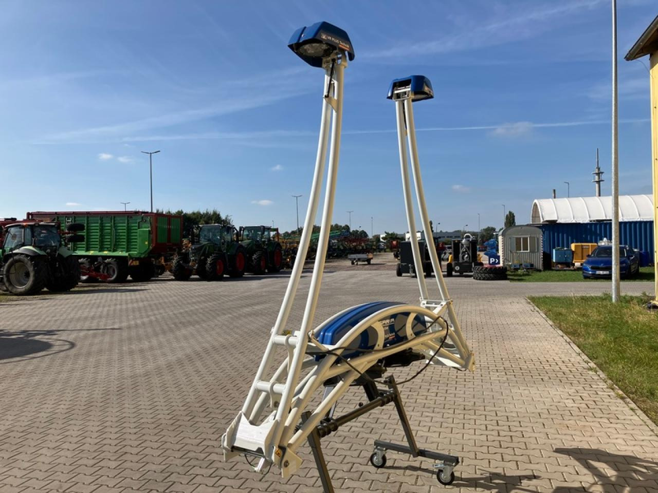 ISARIA PRO ACTIVE N-SENSOR - Navigointijärjestelmä: kuva ISARIA PRO ACTIVE N-SENSOR - Navigointijärjestelmä ISARIA PRO ACTIVE N-SENSOR - Navigointijärjestelmä: kuva ISARIA PRO ACTIVE N-SENSOR - Navigointijärjestelmä