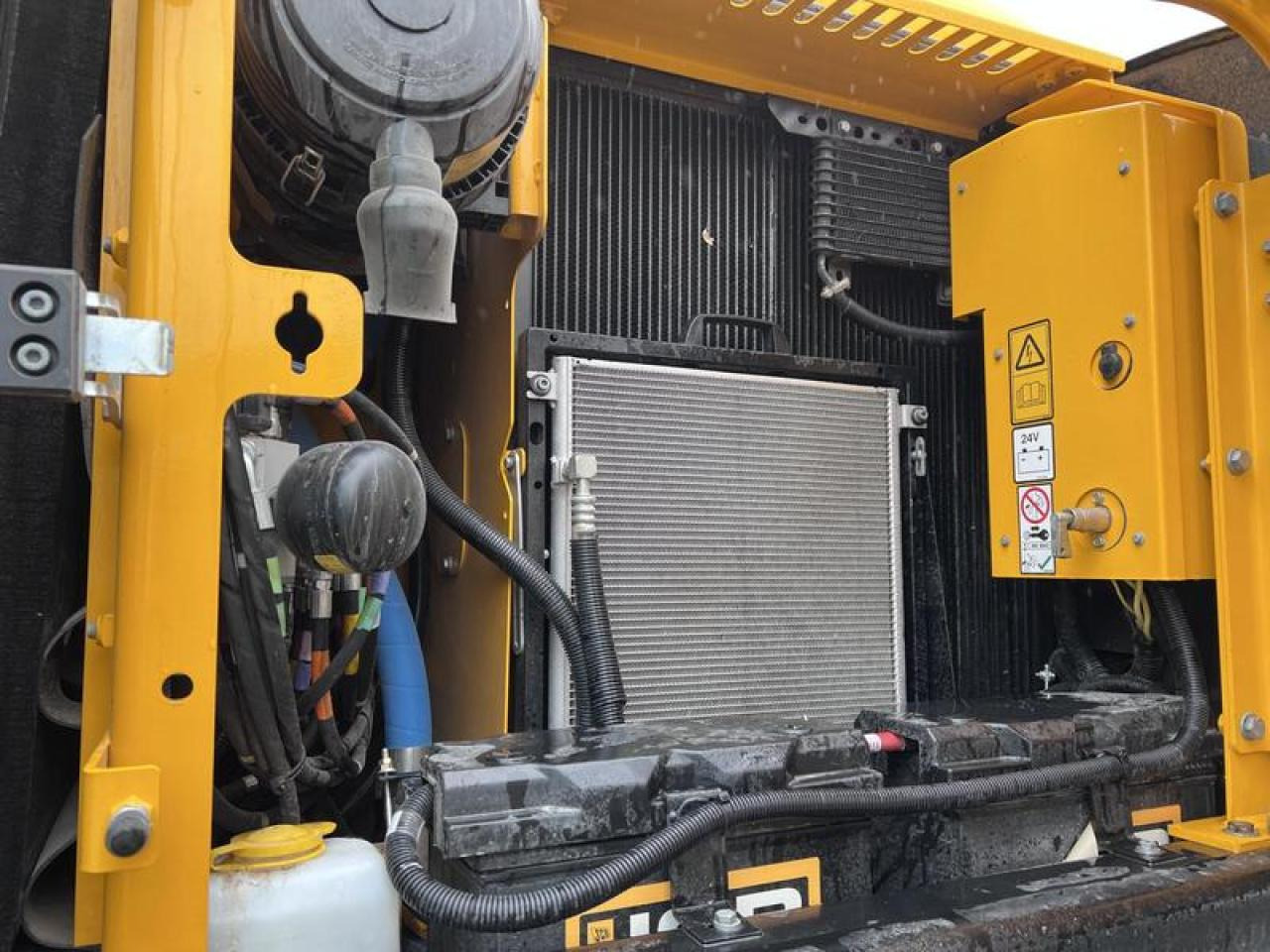 JCB JS145W - Pyöräalustainen kaivinkone: kuva JCB JS145W - Pyöräalustainen kaivinkone JCB JS145W - Pyöräalustainen kaivinkone: kuva JCB JS145W - Pyöräalustainen kaivinkone