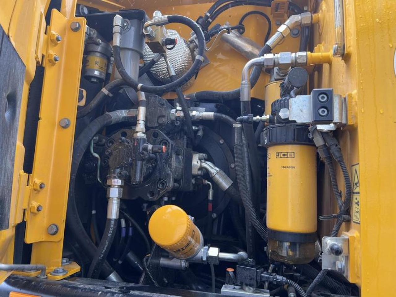 JCB JS145W - Pyöräalustainen kaivinkone: kuva JCB JS145W - Pyöräalustainen kaivinkone JCB JS145W - Pyöräalustainen kaivinkone: kuva JCB JS145W - Pyöräalustainen kaivinkone