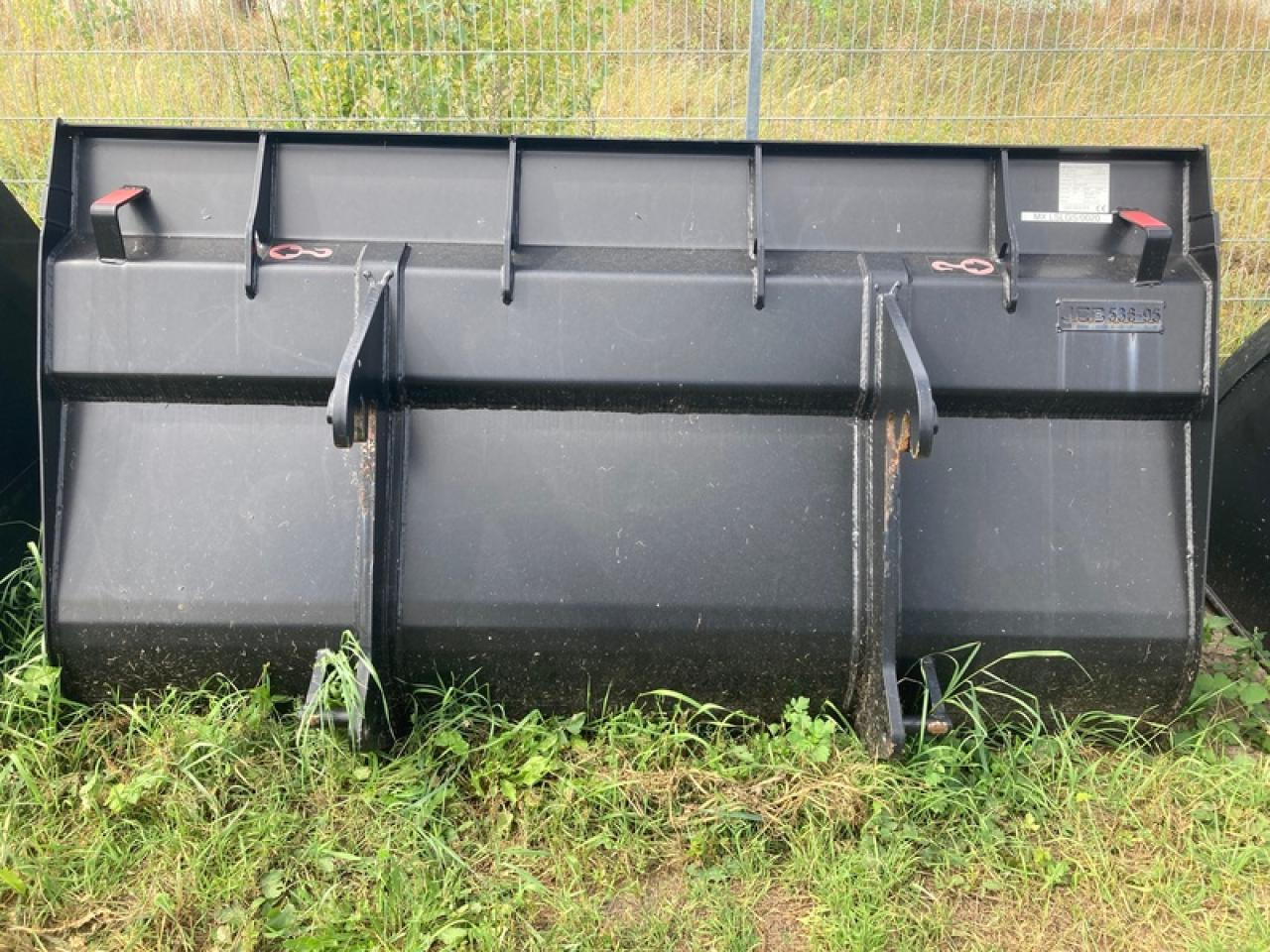 JCB LSB LEICHTGUTSCHAUFEL JCB Q-FIT - Kuormaajan kauha: kuva JCB LSB LEICHTGUTSCHAUFEL JCB Q-FIT - Kuormaajan kauha JCB LSB LEICHTGUTSCHAUFEL JCB Q-FIT - Kuormaajan kauha: kuva JCB LSB LEICHTGUTSCHAUFEL JCB Q-FIT - Kuormaajan kauha