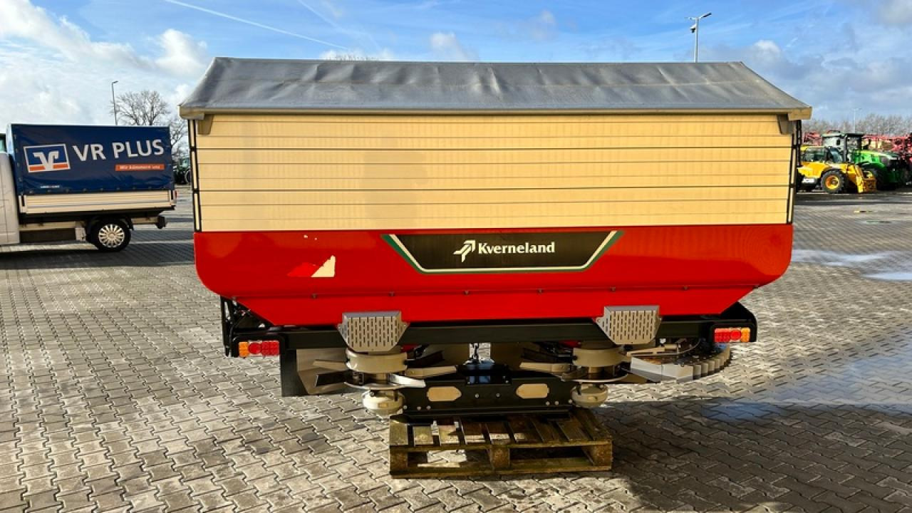 Kverneland EXACTA TL 4500L PLATINE NEU - Lannoitteenlevitin: kuva Kverneland EXACTA TL 4500L PLATINE NEU - Lannoitteenlevitin Kverneland EXACTA TL 4500L PLATINE NEU - Lannoitteenlevitin: kuva Kverneland EXACTA TL 4500L PLATINE NEU - Lannoitteenlevitin