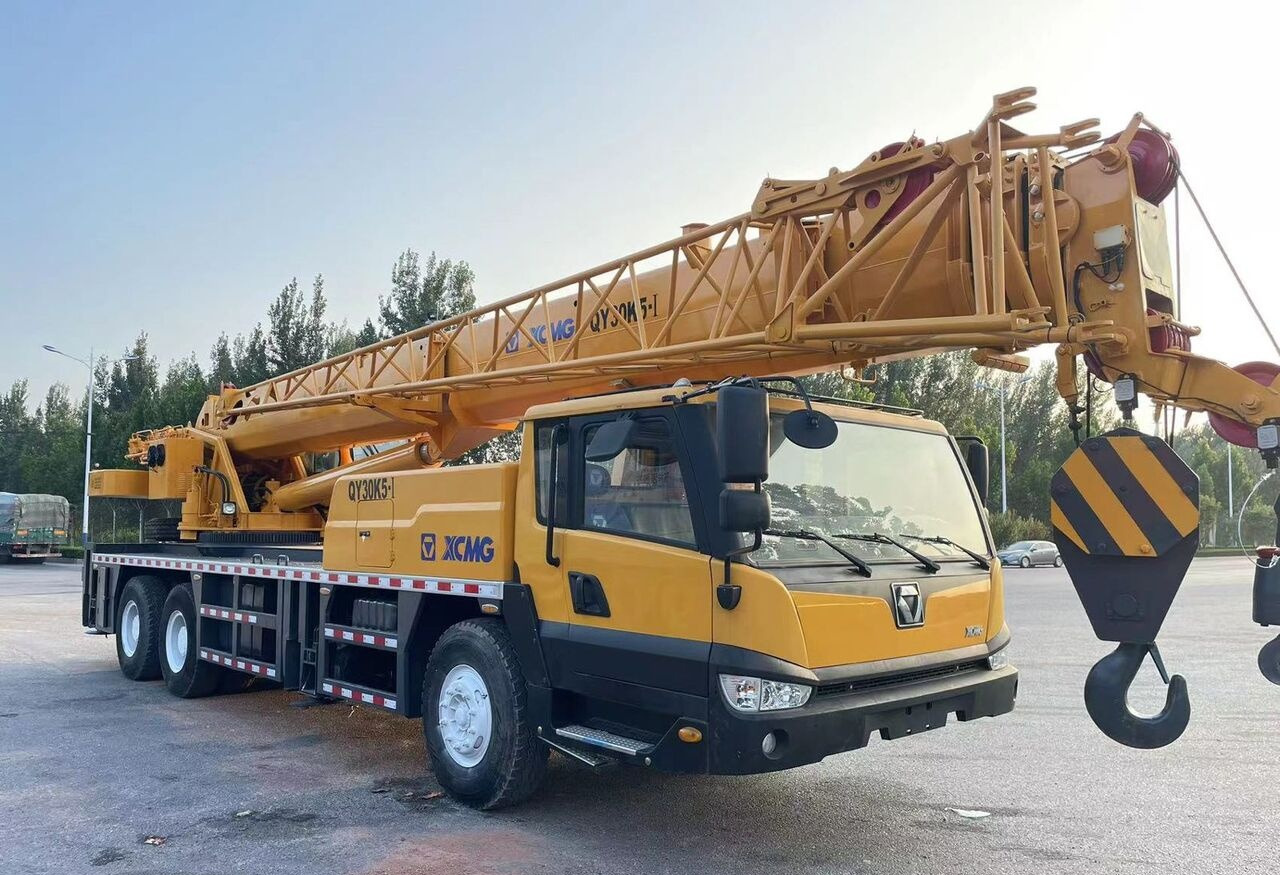 XCMG - Ajoneuvonosturi: kuva XCMG - Ajoneuvonosturi XCMG - Ajoneuvonosturi: kuva XCMG - Ajoneuvonosturi