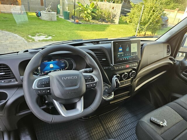 IVECO Daily 35S18HA8V DOKA Hi-Matic 12m³ 2xSchiebetür - Pakettiauto, Jatko-ohjaamo kevyt kuorma-auto: kuva IVECO Daily 35S18HA8V DOKA Hi-Matic 12m³ 2xSchiebetür - Pakettiauto, Jatko-ohjaamo kevyt kuorma-auto IVECO Daily 35S18HA8V DOKA Hi-Matic 12m³ 2xSchiebetür - Pakettiauto, Jatko-ohjaamo kevyt kuorma-auto: kuva IVECO Daily 35S18HA8V DOKA Hi-Matic 12m³ 2xSchiebetür - Pakettiauto, Jatko-ohjaamo kevyt kuorma-auto