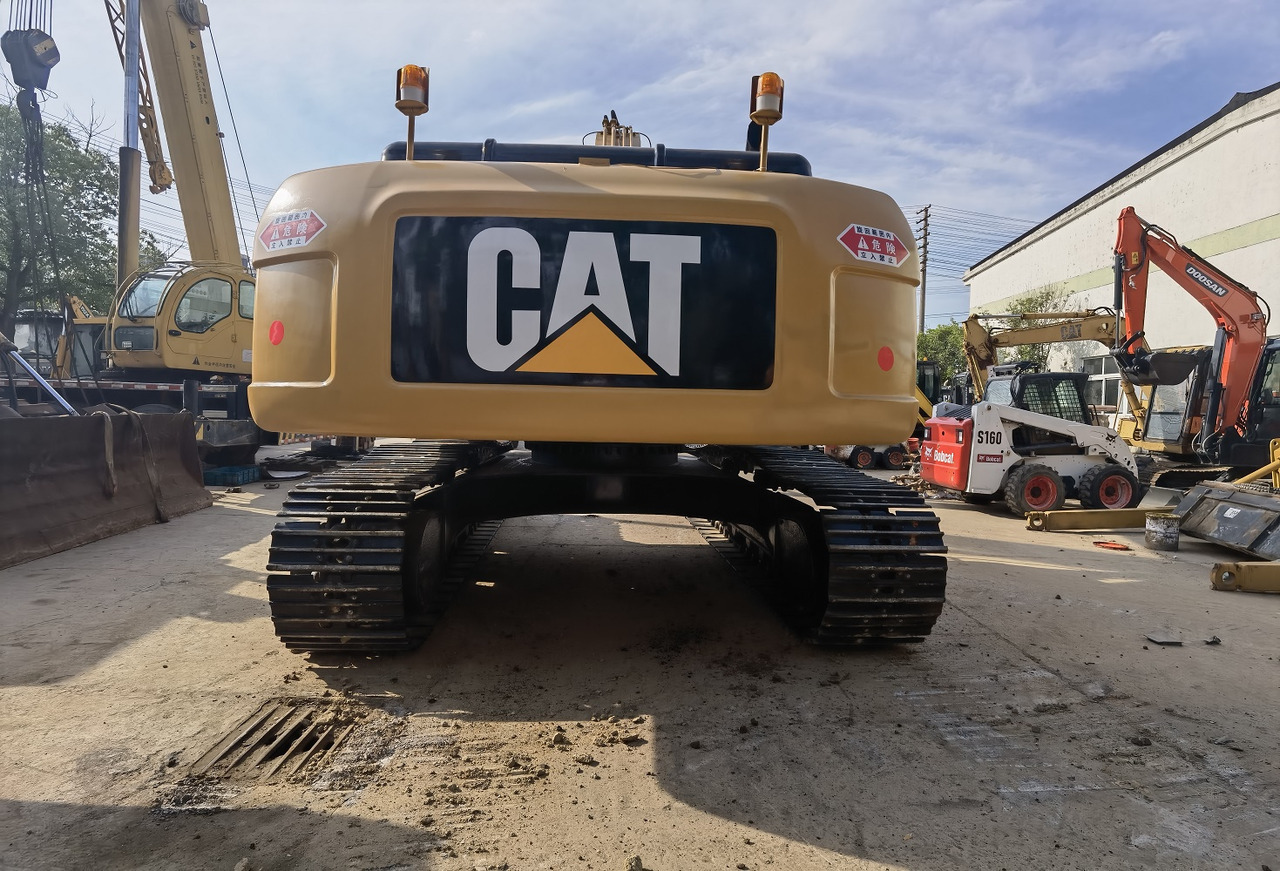 CAT 330D Excavator - Telakaivukone: kuva  CAT 330D Excavator - Telakaivukone CAT 330D Excavator - Telakaivukone: kuva  CAT 330D Excavator - Telakaivukone