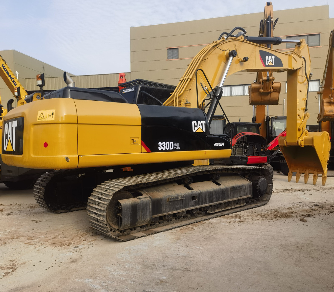 CAT 330D2L Excavator - Telakaivukone: kuva  CAT 330D2L Excavator - Telakaivukone CAT 330D2L Excavator - Telakaivukone: kuva  CAT 330D2L Excavator - Telakaivukone