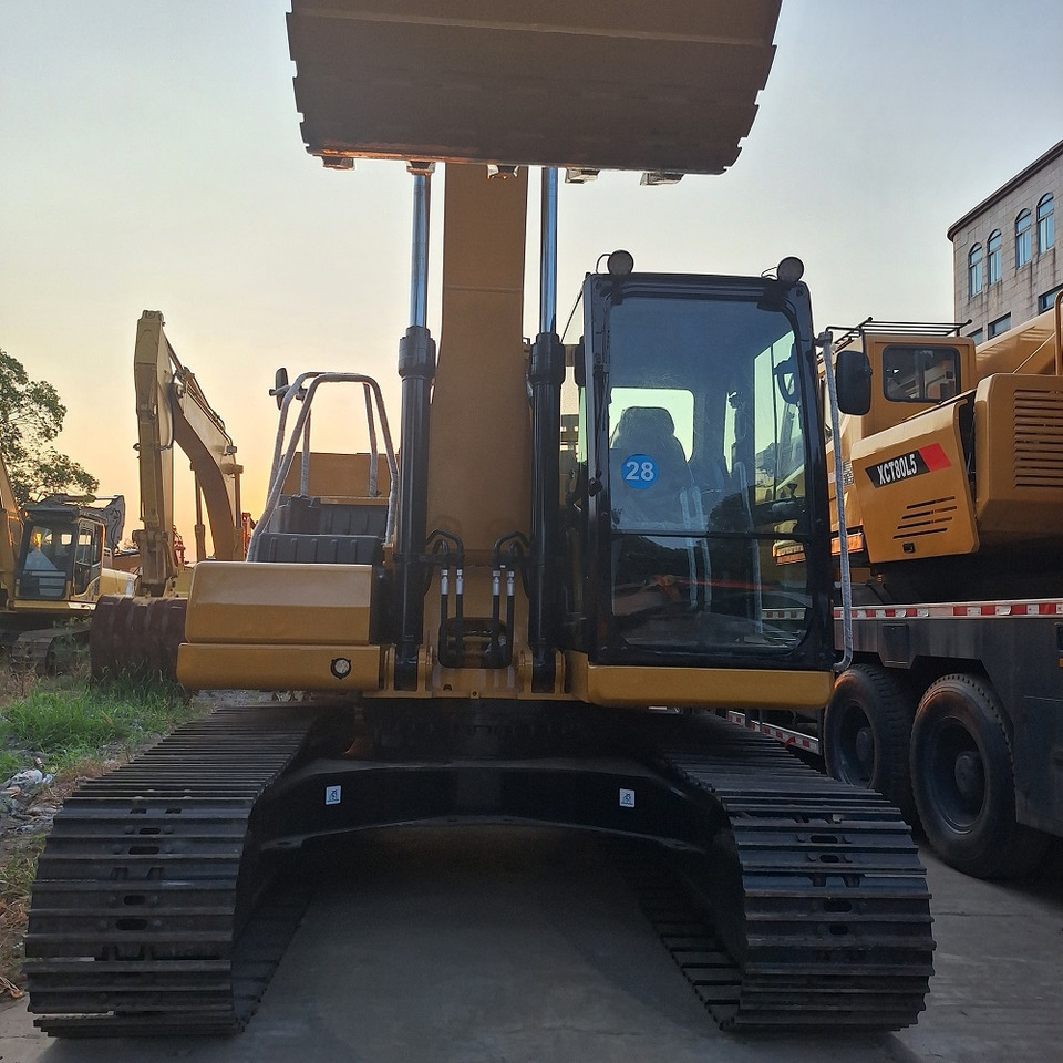 CAT320GC - Telakaivukone: kuva CAT320GC - Telakaivukone CAT320GC - Telakaivukone: kuva CAT320GC - Telakaivukone